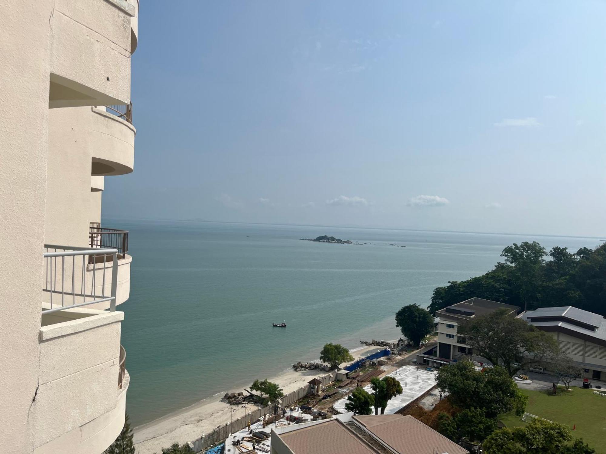 Hotel Paradise By The Sea In Penang By Veron At Rainbow Paradise Tanjung Bungah  Zewnętrze zdjęcie