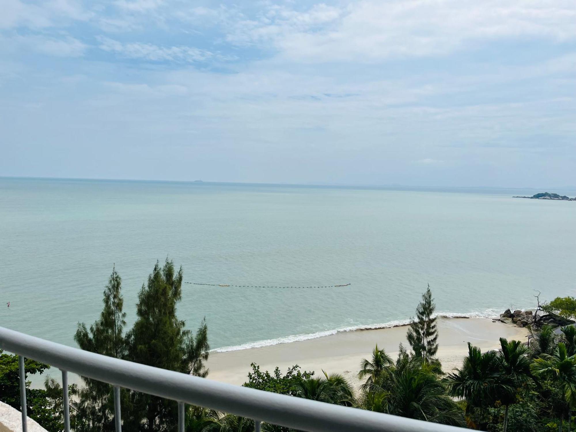 Hotel Paradise By The Sea In Penang By Veron At Rainbow Paradise Tanjung Bungah  Zewnętrze zdjęcie